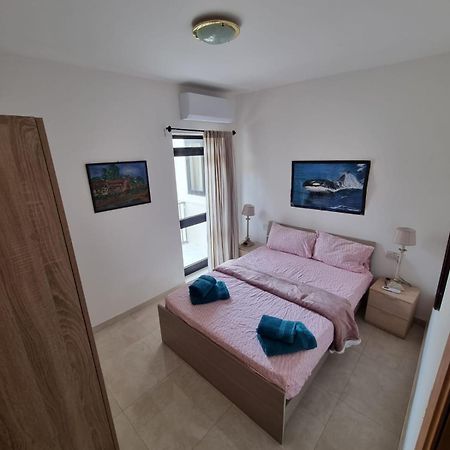 Modern Three Bedroom Apartment In Center Bugibba St. Paul's Bay Exterior photo